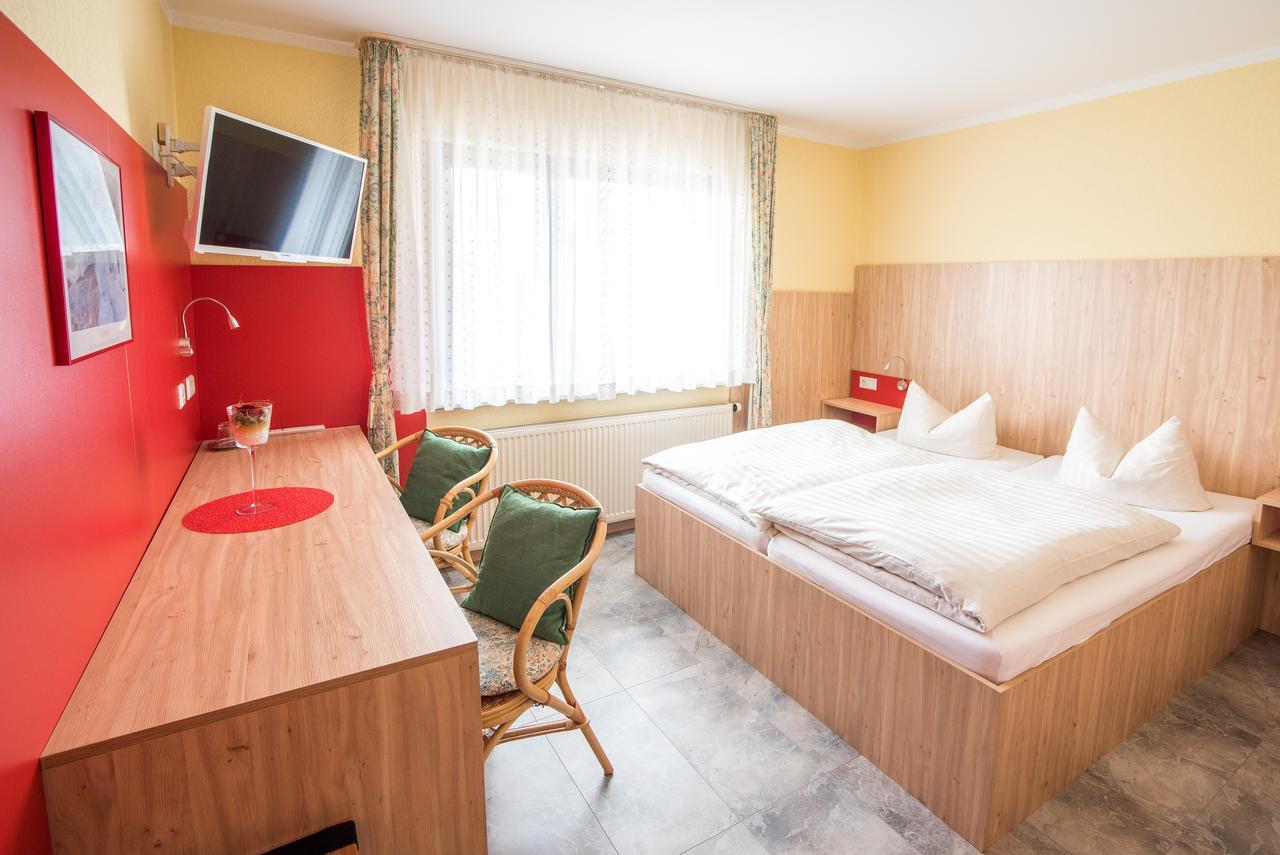 Hotel Schweizerhof Boebingen an der Rems ภายนอก รูปภาพ